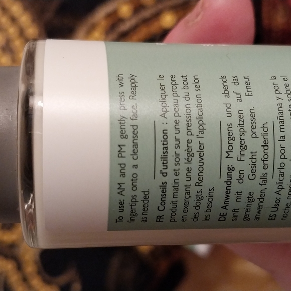 REN CLEAN SKINCARE EVERCALM REDNESS RELIEF SERUM Defends against free radicals.. - Picture 11 of 11